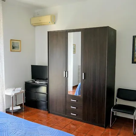 Cassiodoro بيت ضيافة 3*
